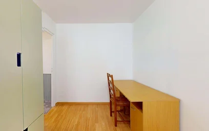 Chambre privée à 8 Rue la Pérouse, 76600 Le Havre, France, image 2 de 19