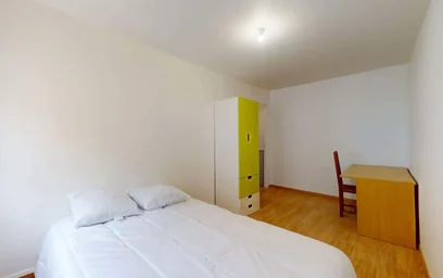 Chambre privée à 8 Rue la Pérouse, 76600 Le Havre, France, image 3 de 19