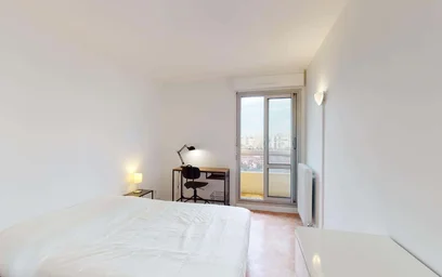 Alquiler de habitaciones por meses en {area}