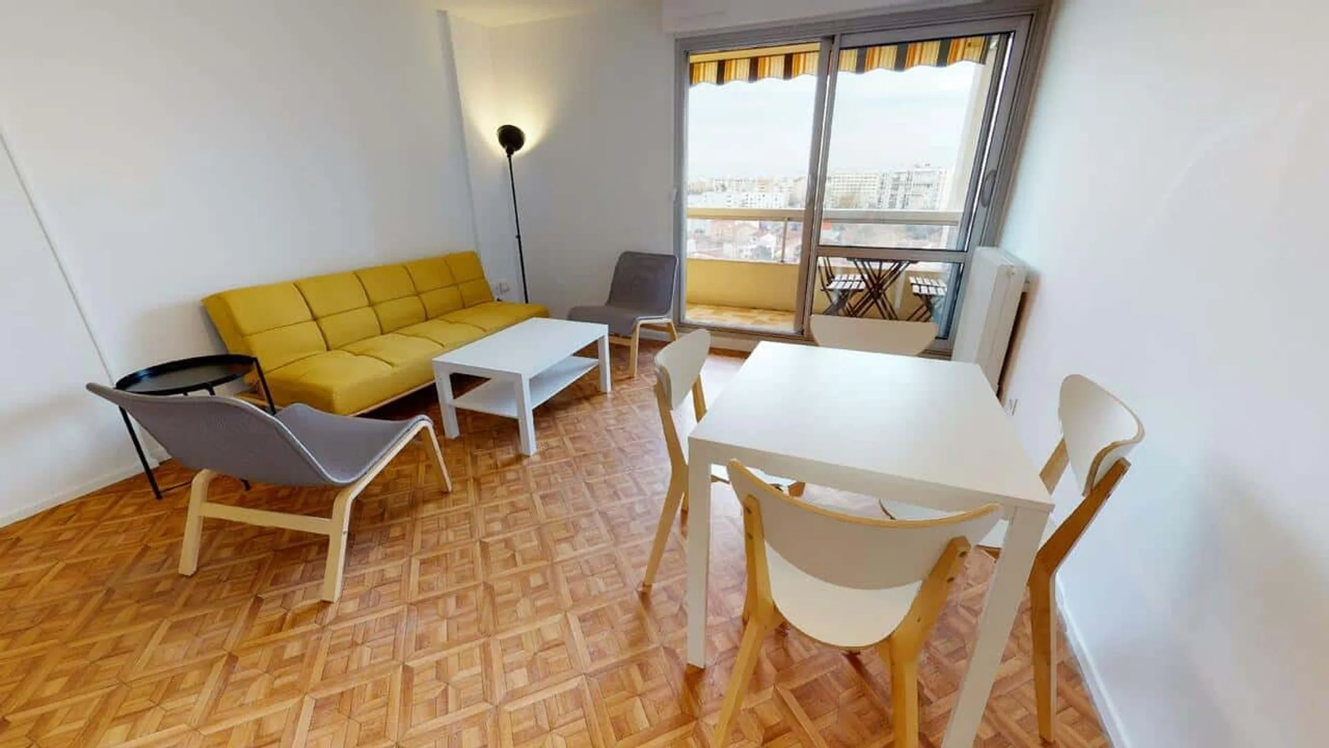 Habitación en apartamento estudiantil en alquiler en , completamente amueblado