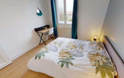 Appartamento intero in 46 bis Av. Aristide Briand, 38600 Fontaine, France, immagine 12 di 23