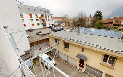 Appartamento intero in 46 bis Av. Aristide Briand, 38600 Fontaine, France, immagine 8 di 23