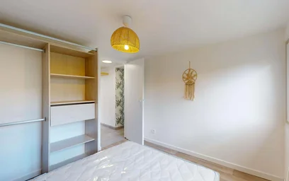 Logement entier à 13 Rue Maurice Ravel, 59650 Villeneuve-d'Ascq, France, image 15 de 21