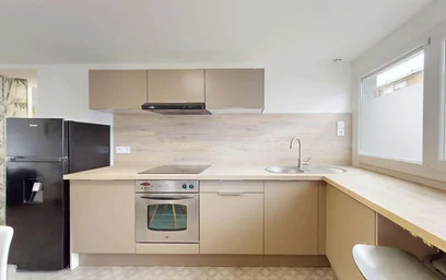 Logement entier à 13 Rue Maurice Ravel, 59650 Villeneuve-d'Ascq, France, image 8 de 21