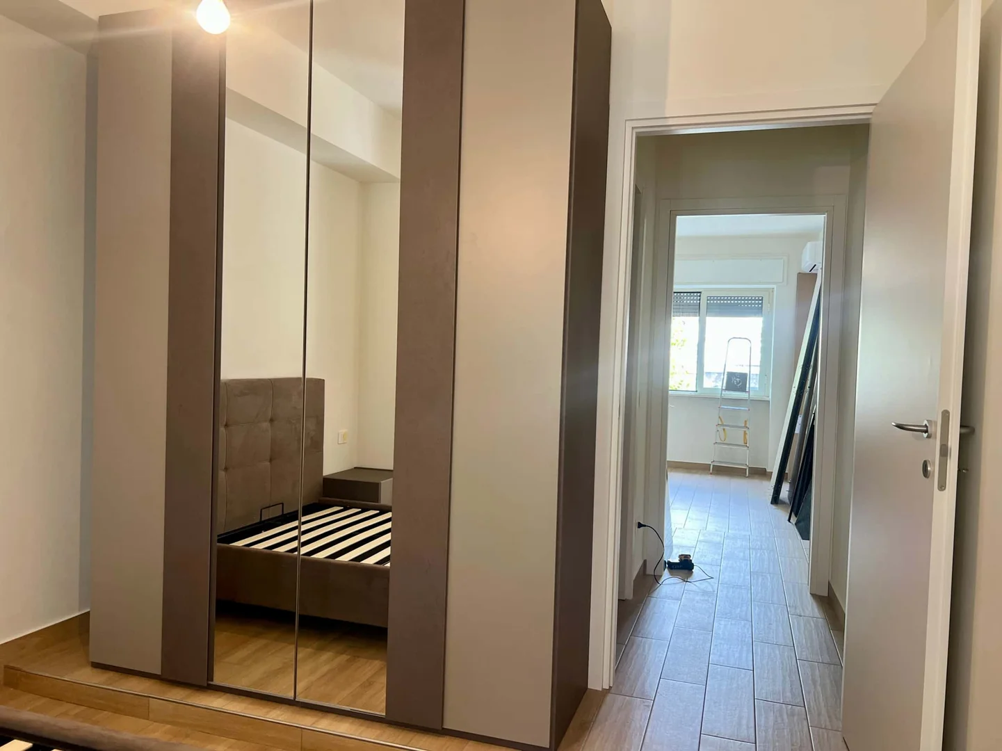 Economical student room with convenient location in