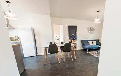 {area} de aylık kiralık oda