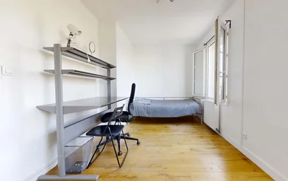 Stanza privata in 5 Bis All. des Plantes, 95000 Cergy, France, immagine 1 di 20