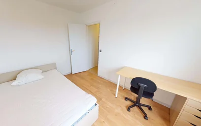 Private room at 1 All. de la Martinique, 44300 Nantes, France, image 2 of 17
