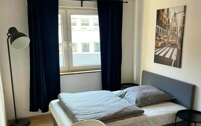 Pokój do wynajęcia we wspólnym mieszkaniu w {area}