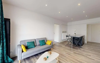 Habitación privada en 1 Bis Av. d'Ossau, 64000 Pau, France, imagen 5 de 19