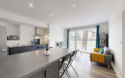 Habitación privada en 1 Bis Av. d'Ossau, 64000 Pau, France, imagen 8 de 19