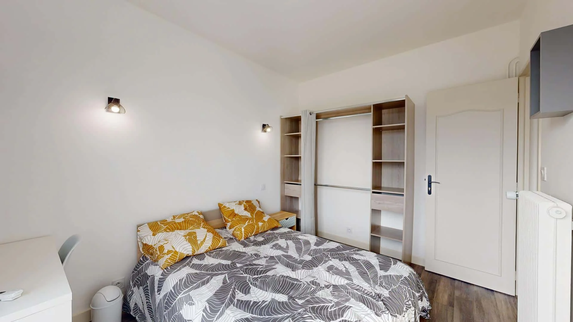 Quarto para alugar em apartamento de estudantes em , totalmente mobilado