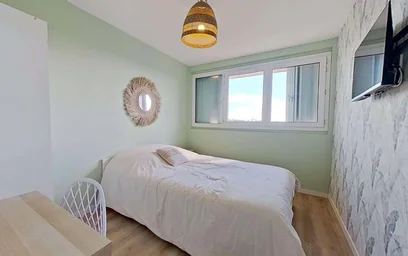 Chambre privée à 37 Rue de Pressensé, 76600 Le Havre, France, image 2 de 15