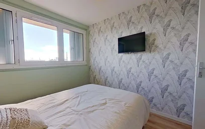 Chambre privée à 37 Rue de Pressensé, 76600 Le Havre, France, image 4 de 15