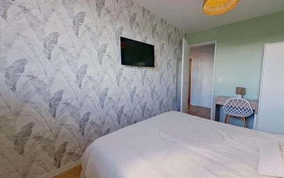 Chambre privée à 37 Rue de Pressensé, 76600 Le Havre, France, image 5 de 15