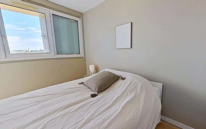 Chambre privée à 41 Rue de Pressensé, 76600 Le Havre, France, image 3 de 14