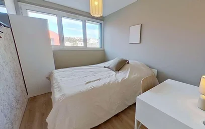 Chambre privée à 41 Rue de Pressensé, 76600 Le Havre, France, image 4 de 14