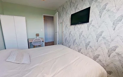 Chambre privée à 37 Rue de Pressensé, 76600 Le Havre, France, image 4 de 15