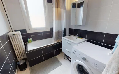 Quarto privado em 3 Rue Adolphe Dietrich, 21000 Dijon, France, imagem 8 de 11