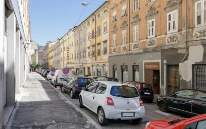 Apartamento inteiro em Via S. Maurizio, 3, 34129 Trieste TS, Italy, imagem 31 de 39