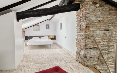 Dairenin tamamı konumu Via Armando Diaz, 11, 22100 Como CO, Italy, 15 23 görüntüsü