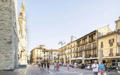 Dairenin tamamı konumu Piazza del Duomo, 17, 22100 Como CO, Italy, 23 27 görüntüsü