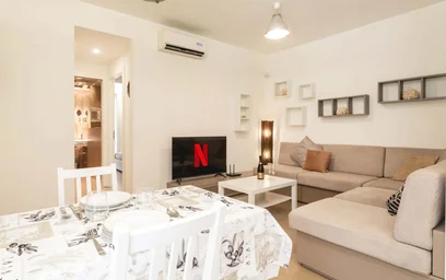 Alojamiento con 3 habitaciones en {area}