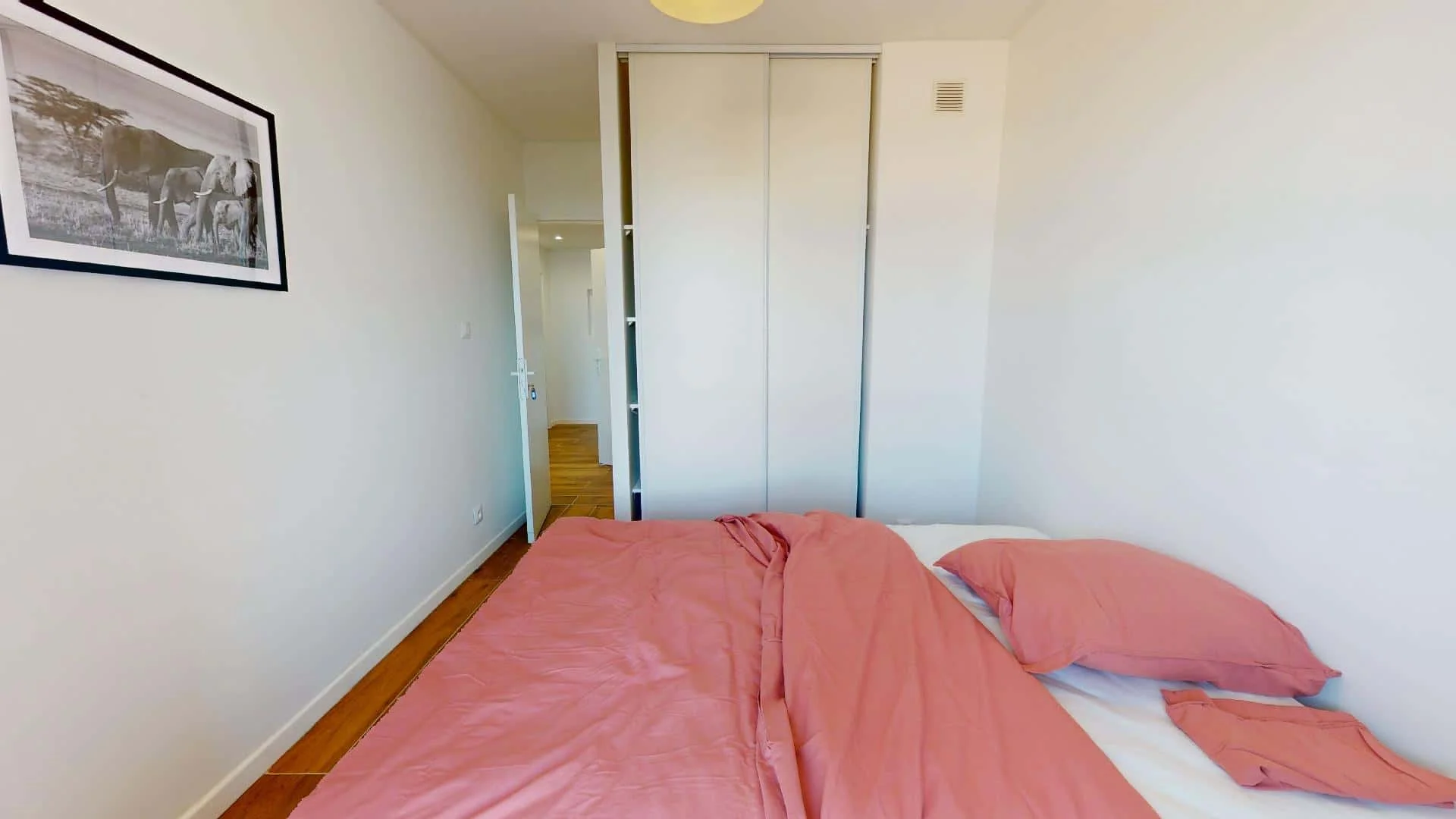 Habitación en apartamento estudiantil en alquiler en , completamente amueblado