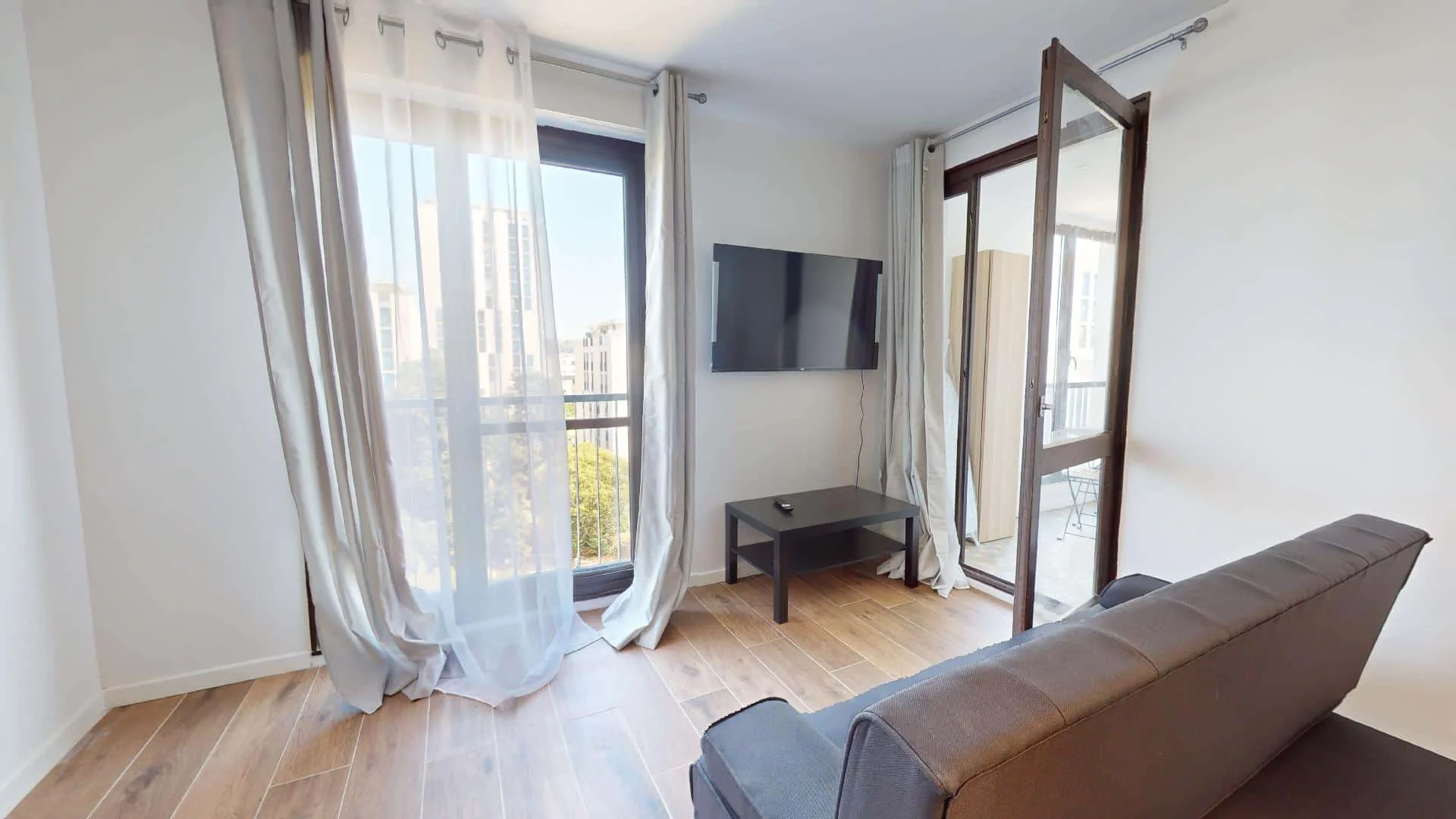 Habitación estudiantil económica cerca del campus en 