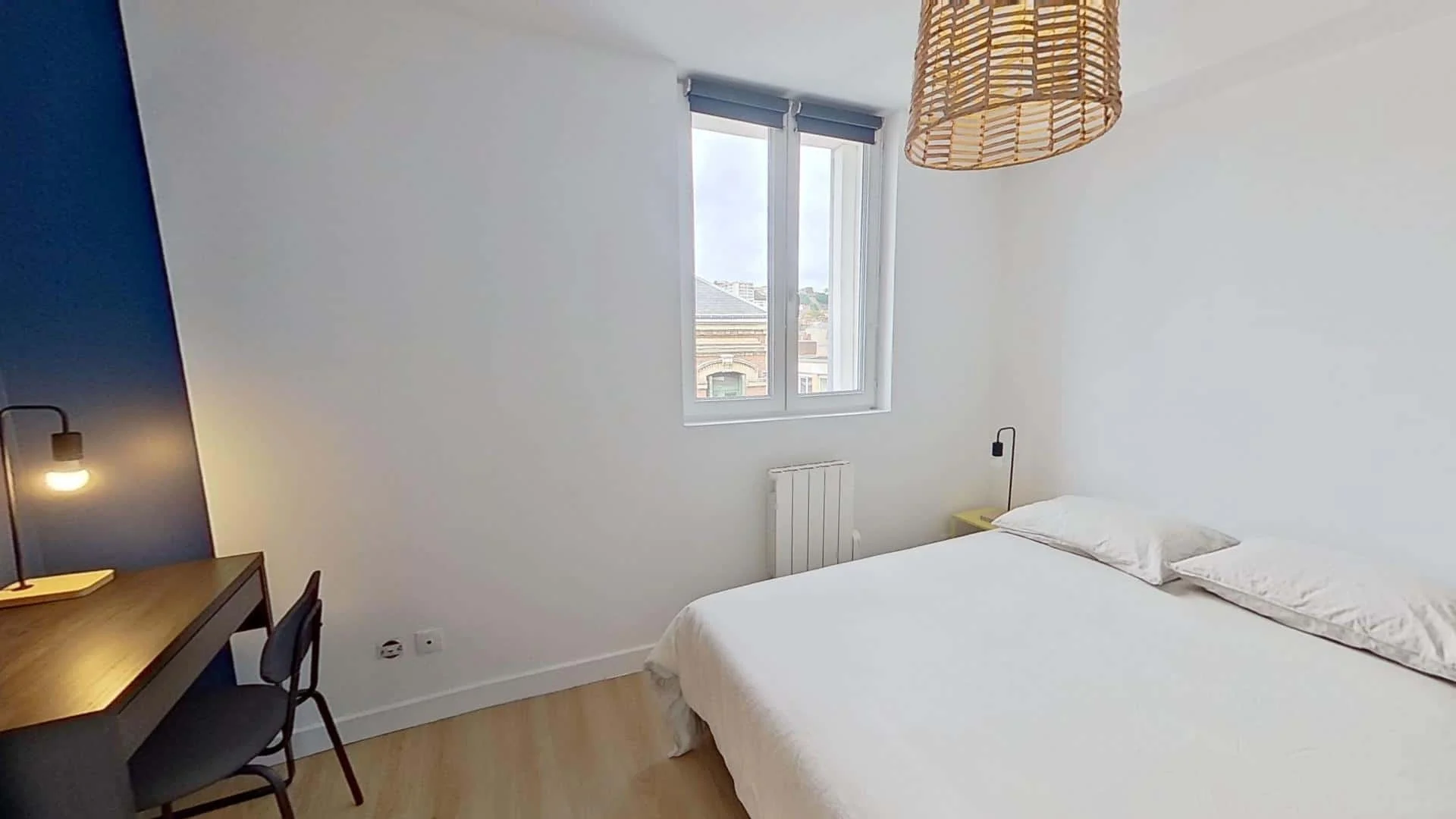 Chambre d'étudiant lumineuse et aérée avec accès facile à l'université dans 