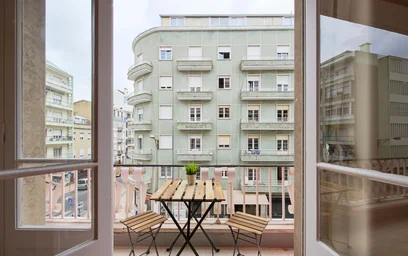 Chambre privée à R. José Falcão 57, 1000-184 Lisboa, Portugal, image 7 de 20