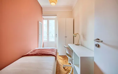 Chambre privée à R. José Falcão 57, 1000-184 Lisboa, Portugal, image 4 de 19