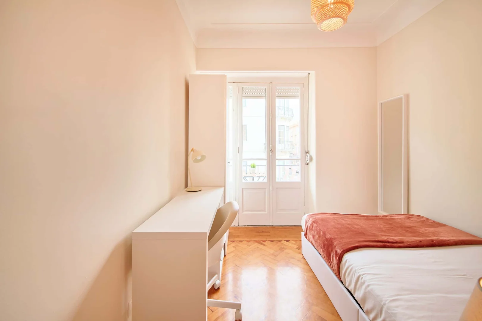 Chambre d'étudiant économique avec emplacement pratique dans 