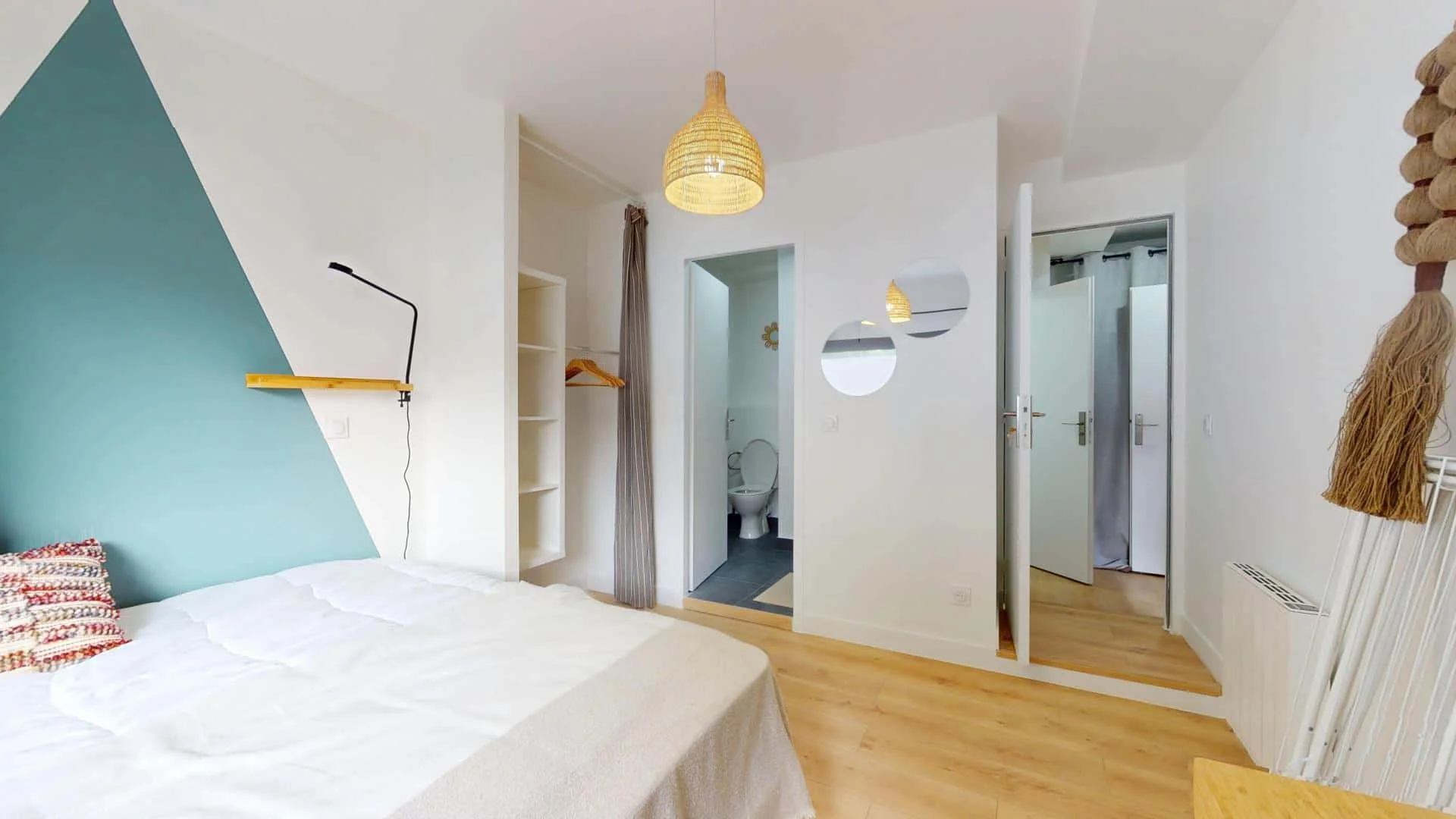 Budget-friendly student room close to campus in 