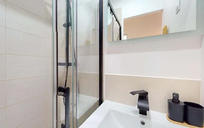 Private room at 17 Rue Louis Mie, 33000 Bordeaux, France, image 6 of 15