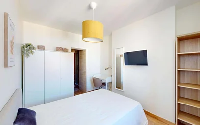 Private room at Rue du Cadran Saint-Pierre, 51100 Reims, France, image 3 of 16