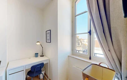 Private room at Rue du Cadran Saint-Pierre, 51100 Reims, France, image 5 of 17