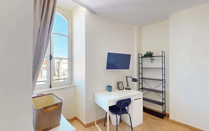 Private room at Rue du Cadran Saint-Pierre, 51100 Reims, France, image 4 of 16