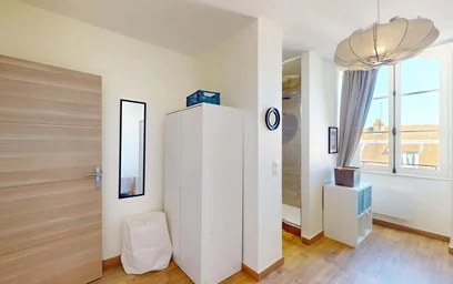 Private room at Rue du Cadran Saint-Pierre, 51100 Reims, France, image 5 of 16
