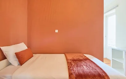 Chambre privée à R. José Falcão 57, 1000-184 Lisboa, Portugal, image 3 de 18