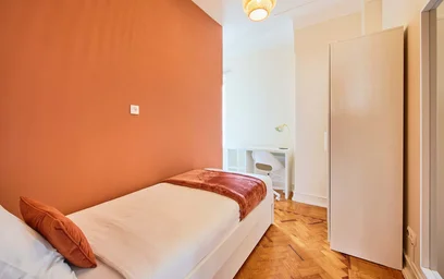 Chambre privée à R. José Falcão 57, 1000-184 Lisboa, Portugal, image 5 de 18