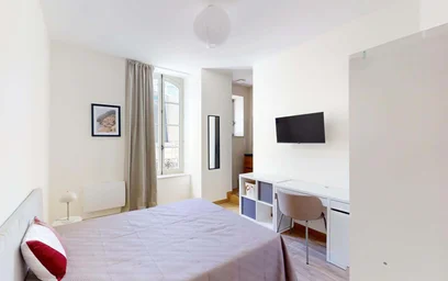 Private room at Rue du Cadran Saint-Pierre, 51100 Reims, France, image 3 of 16
