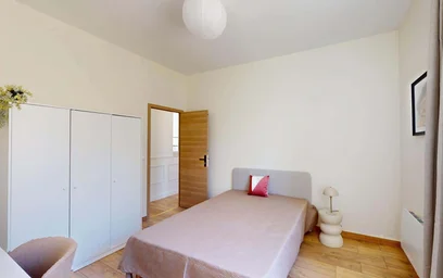 Private room at Rue du Cadran Saint-Pierre, 51100 Reims, France, image 4 of 16