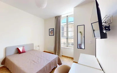 Private room at Rue du Cadran Saint-Pierre, 51100 Reims, France, image 5 of 16