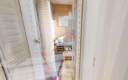 Quarto privado em 8 Pl. Roger Salengro, 21000 Dijon, France, imagem 11 de 15