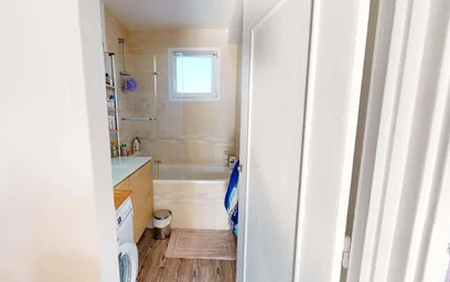 Quarto privado em 8 Pl. Roger Salengro, 21000 Dijon, France, imagem 14 de 15