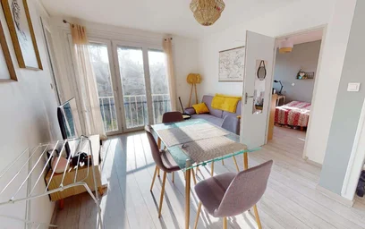Quarto privado em 8 Pl. Roger Salengro, 21000 Dijon, France, imagem 4 de 15