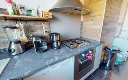 Quarto privado em 8 Pl. Roger Salengro, 21000 Dijon, France, imagem 7 de 15
