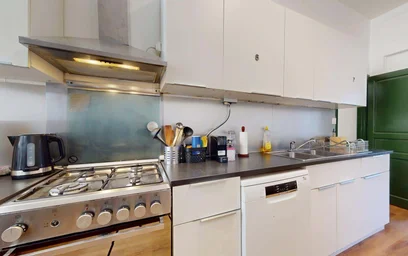 Quarto privado em 6 Rue Motte, 59200 Tourcoing, France, imagem 9 de 18