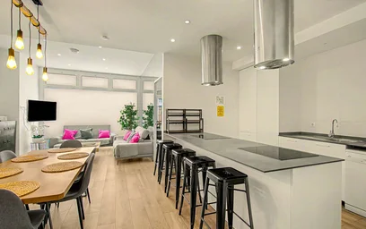 Dairenin tamamı konumu C/ dels Àngels, Poblats Marítims, 46011 València, Valencia, Spain, 11 31 görüntüsü